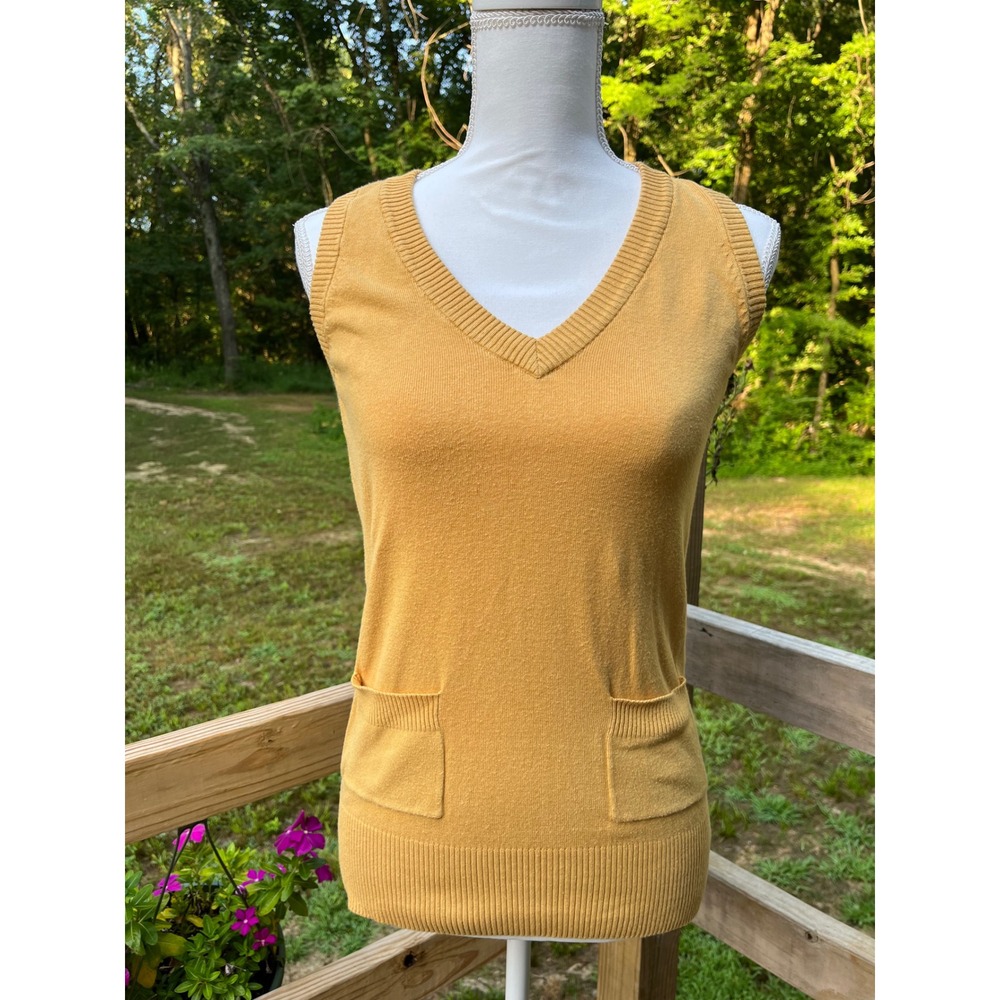 Candie's Y2K Sweater Vest Womens Medium Tan V Neck Knit Pocket Sleeveless Top